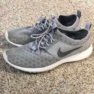 GRAY NIKE SHOES